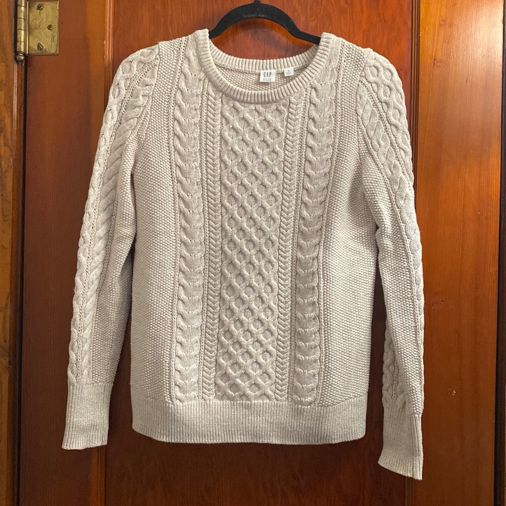 GAP Crewneck Cable Knit Sweater